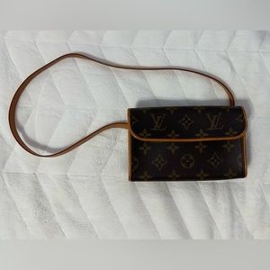 Louis Vuitton Florence Pouch **AUTHENTIC**